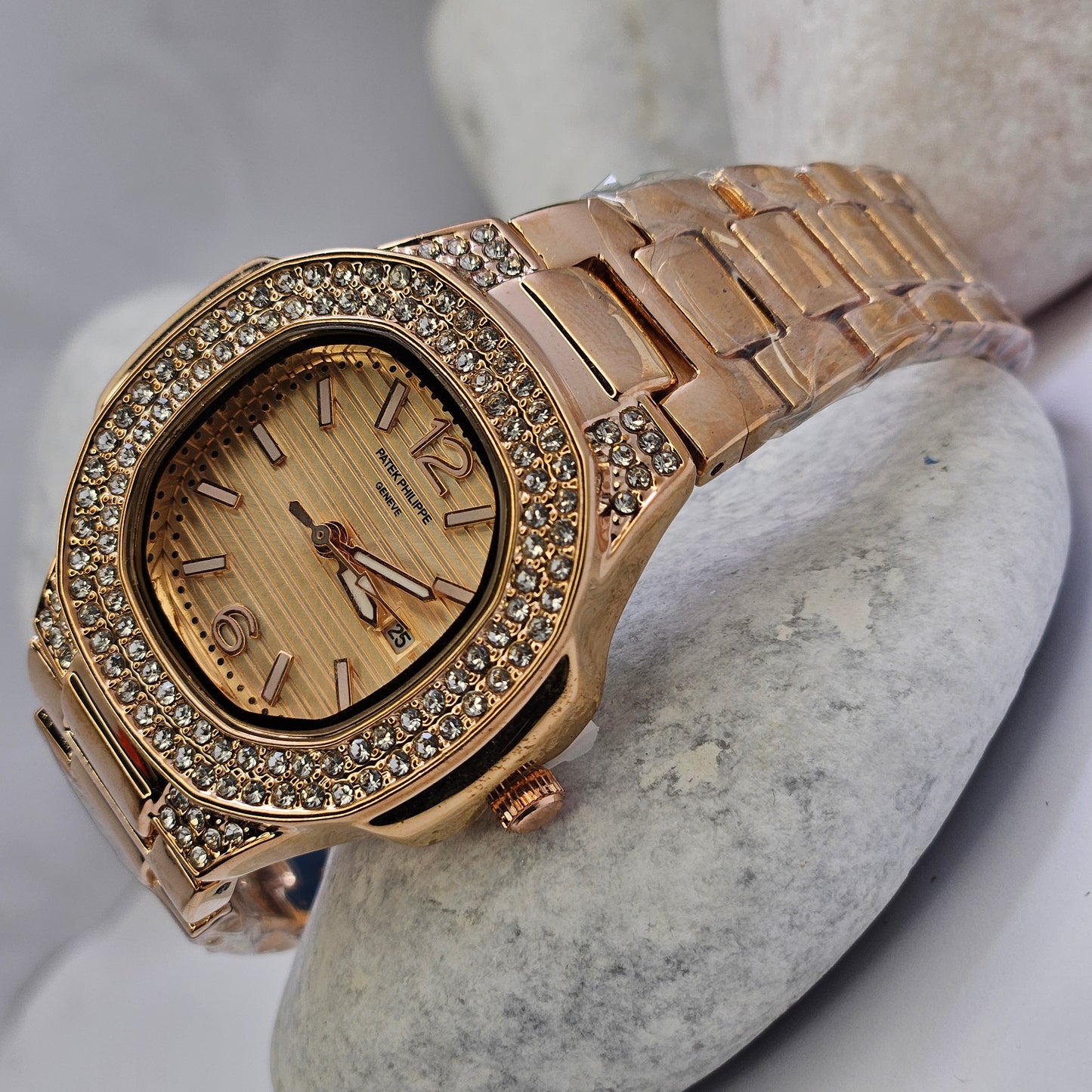 Patek Philippe Nautilus 7010/1R Women’s Watch - Rose Gold