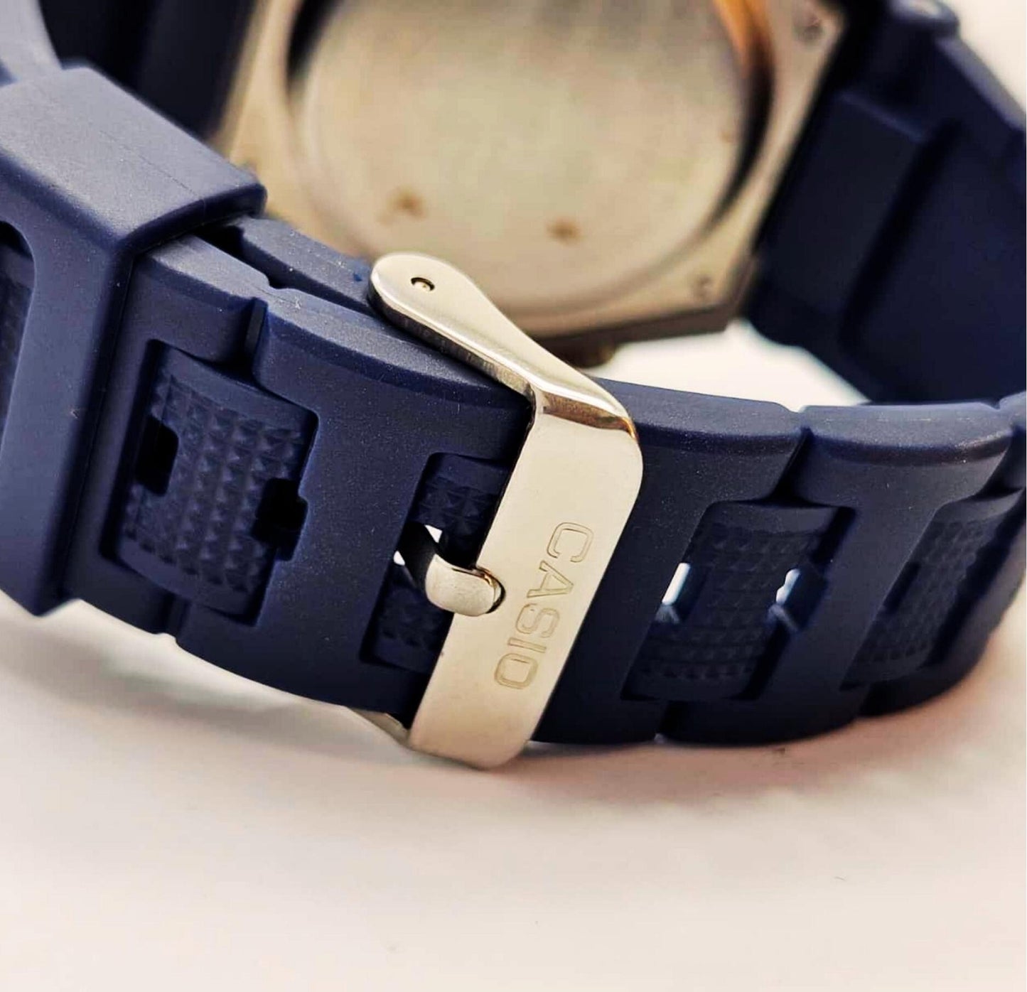 Men's Casio (Masterpiece) Sports Fashion Watch with a Metallic Dial