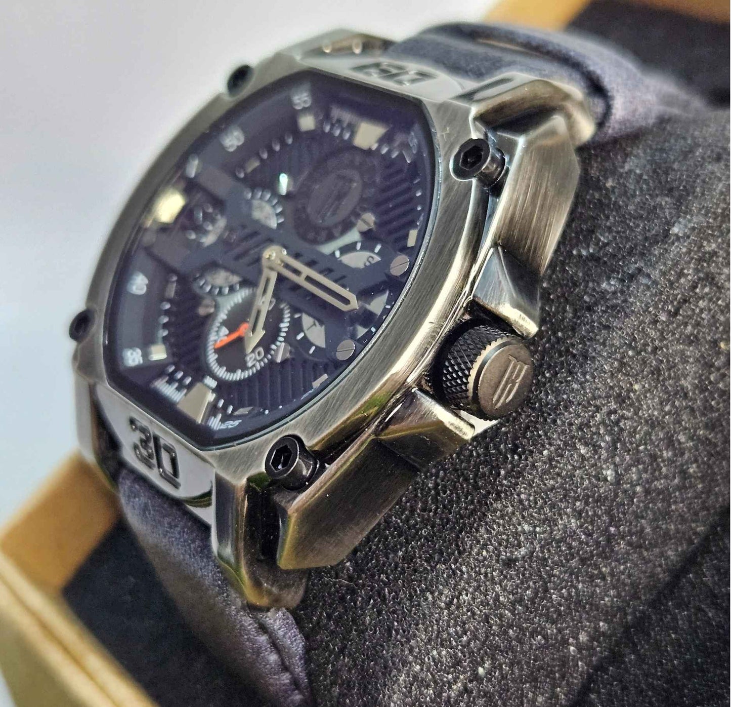 Tubular TB-200988 Branded Luxury Watch with a Sub-Second Display