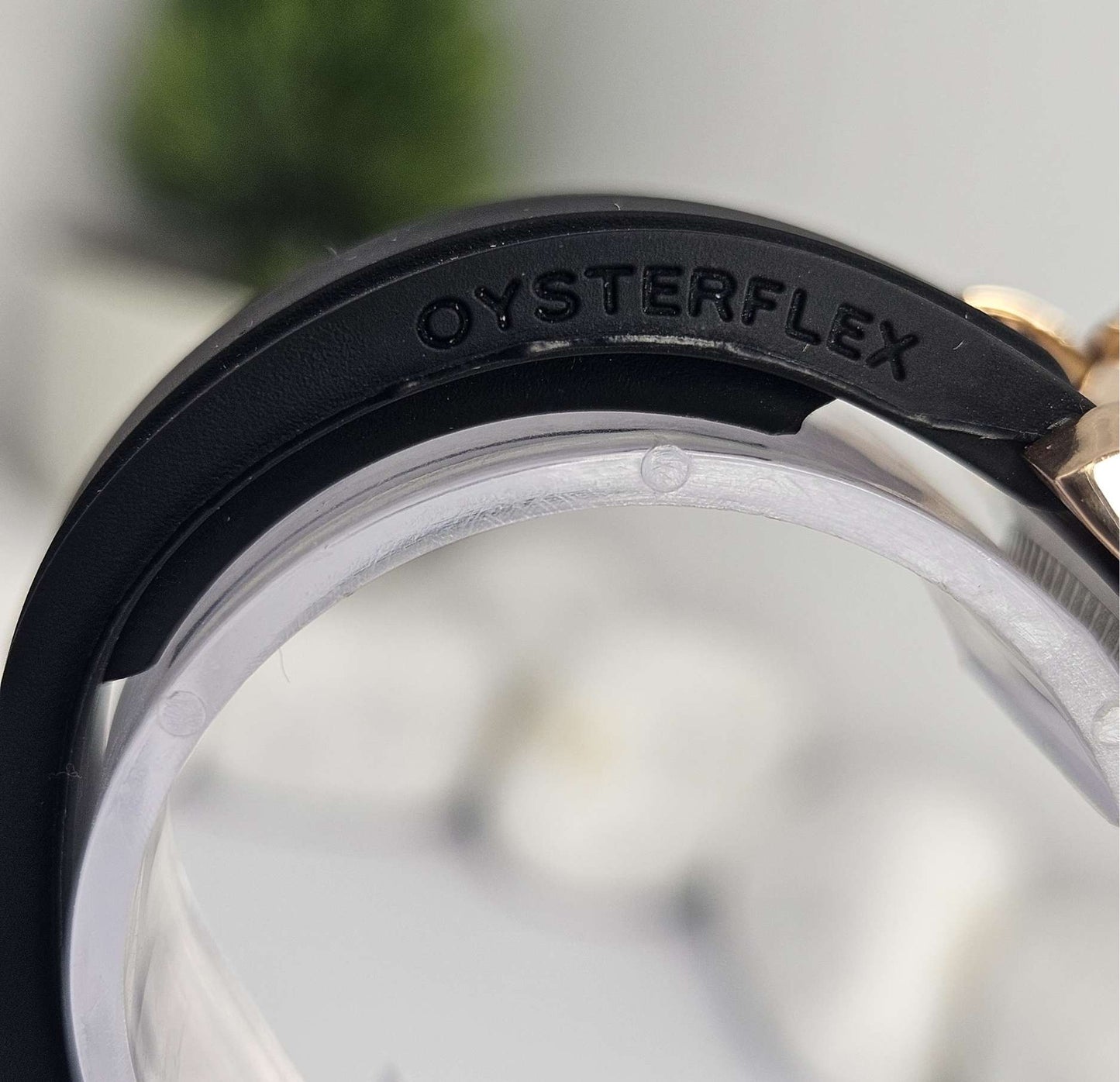 Rolex (Masterpiece) Rose Gold Yacht-Master - Black Dial - Oyster flex Strap